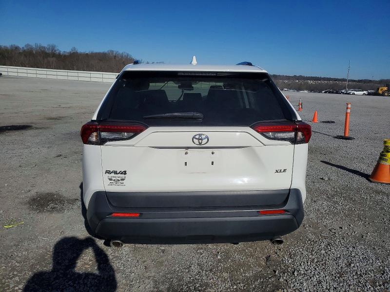 Photo 6 from auction – 2019 TOYOTA RAV4 with VIN JTMW1RFV5KD033747
