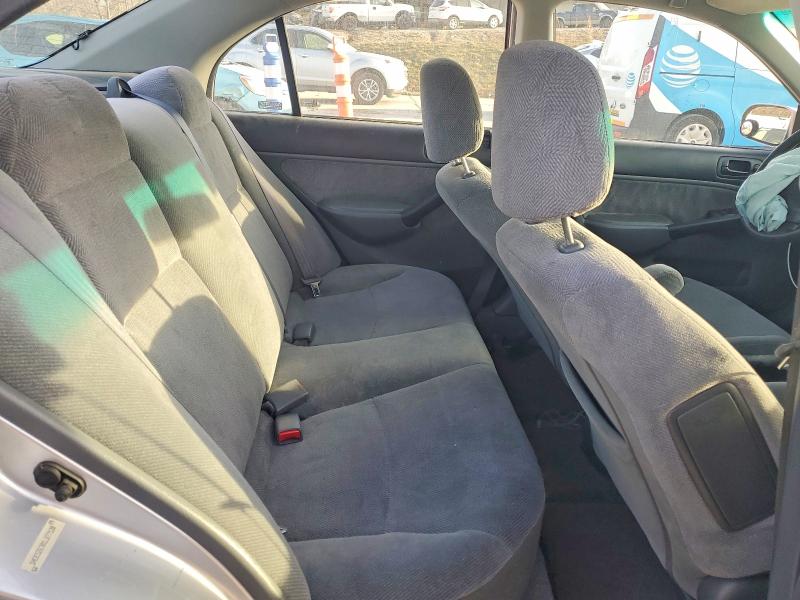 Photo 10 from auction – 2001 HONDA CIVIC EX with VIN 1HGES26701L077128
