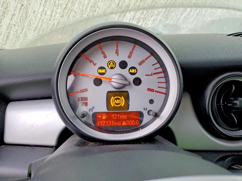 Photo 9 from auction – 2007 MINI COOPER with VIN WMWMF33547TL67174