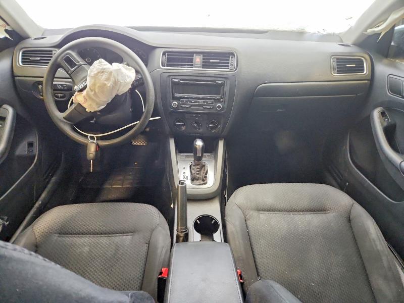 Photo 8 from auction – 2014 VOLKSWAGEN JETTA BASE with VIN 3VW2K7AJ3EM312883
