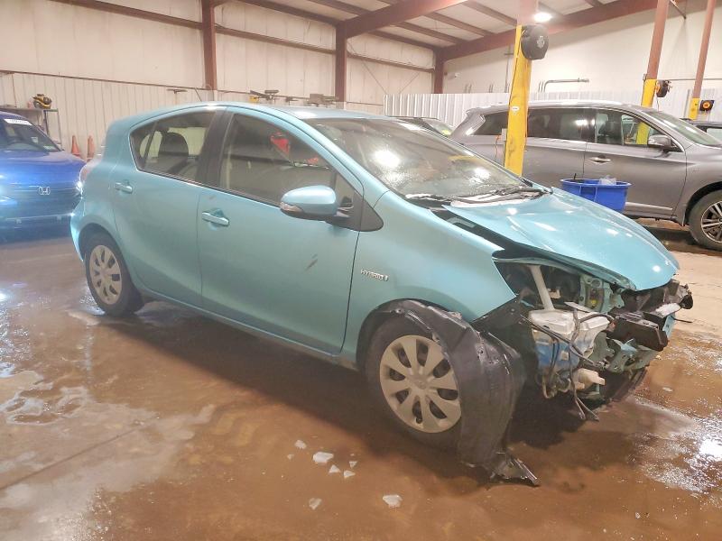Photo 4 from auction – 2014 TOYOTA PRIUS C with VIN JTDKDTB3XE1076106