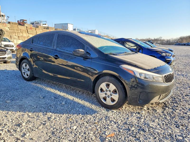 Photo 4 from auction – 2017 KIA FORTE LX with VIN 3KPFK4A70HE049953
