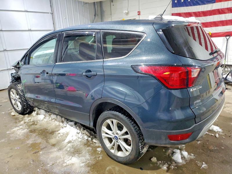 Photo 2 from auction – 2019 FORD ESCAPE SE with VIN 1FMCU9GD1KUB41424