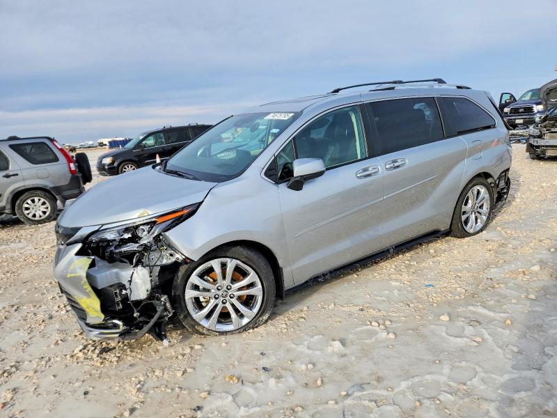 TOYOTA SIENNA LIM 2024 with VIN 5TDERKEC2RS185947 - Photo from auction