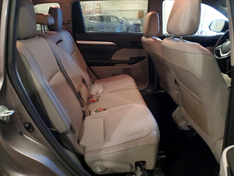 Photo 11 from auction – 2017 TOYOTA HIGHLANDER with VIN 5TDBZRFH0HS477715