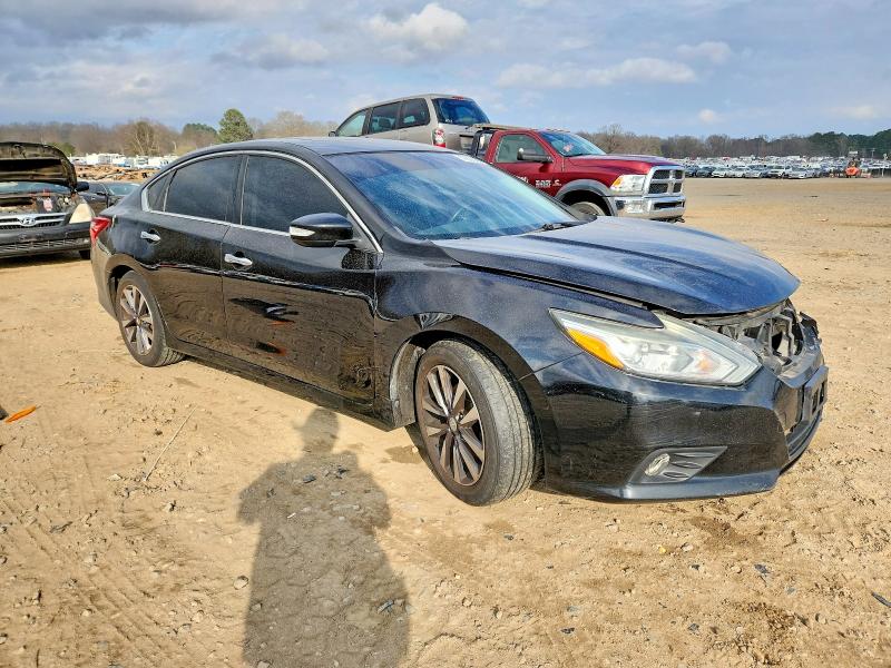 Photo 4 from auction – 2017 NISSAN ALTIMA with VIN 1N4AL3AP2HC266984