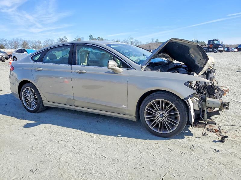 Photo 4 from auction – 2015 FORD FUSION SE with VIN 3FA6P0HD2FR261755