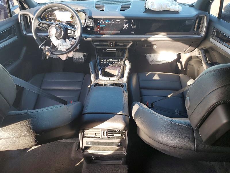 Photo 8 from auction – 2024 PORSCHE CAYENNE with VIN WP1AA2AY2RDA10616