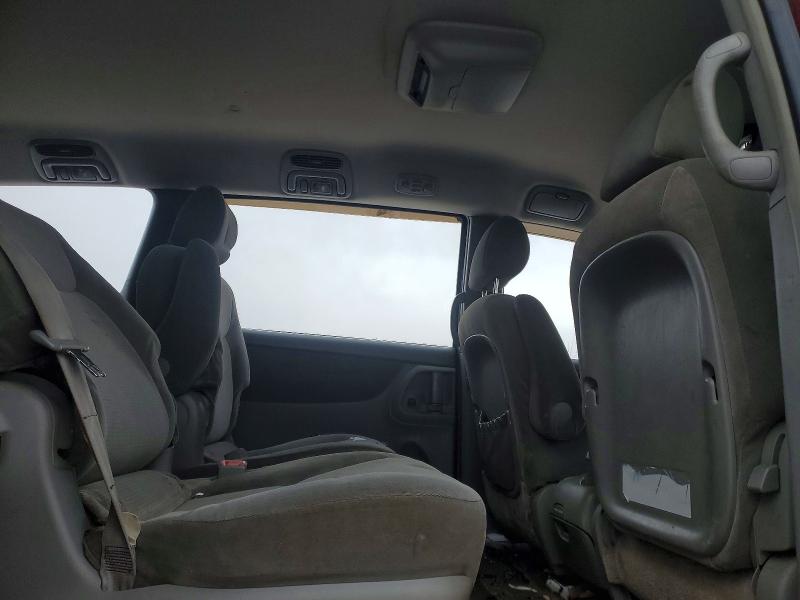 Photo 10 from auction – 2005 TOYOTA SIENNA CE with VIN 5TDZA23C05S293571