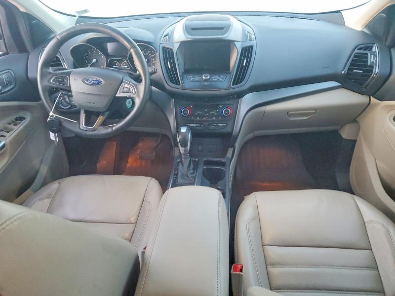 Photo 8 from auction – 2018 FORD ESCAPE SEL with VIN 1FMCU0HD1JUC85659