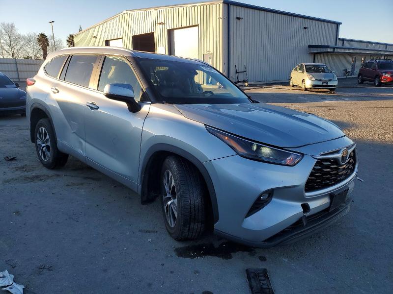 Photo 4 from auction – 2023 TOYOTA HIGHLANDER with VIN 5TDKDRBH6PS002928