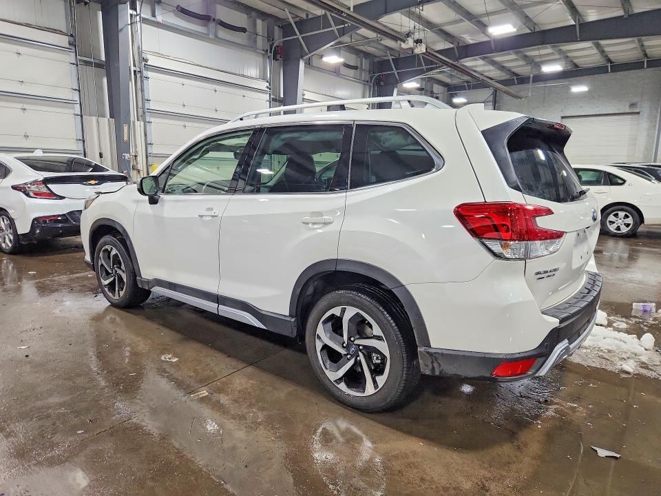 Photo 2 from auction – 2023 SUBARU FORESTER with VIN JF2SKARC2PH446301