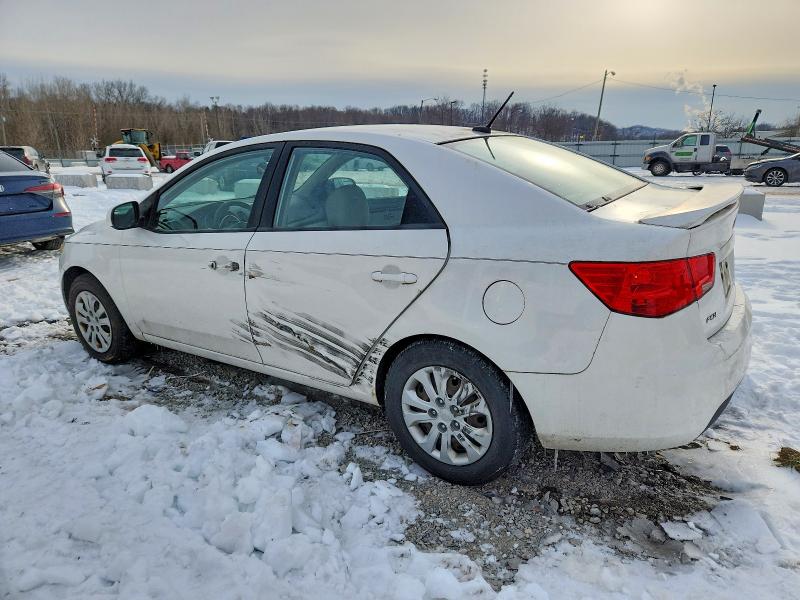 Photo 2 from auction – 2010 KIA FORTE with VIN KNAFT4A26A5285068