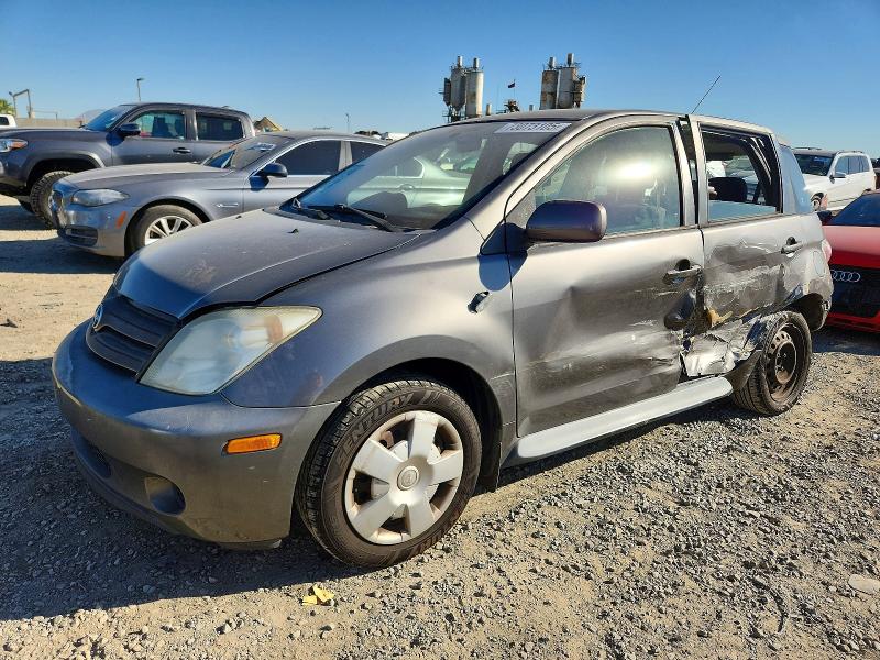 TOYOTA SCION XA 2005 with VIN JTKKT624250116996 - Photo from auction