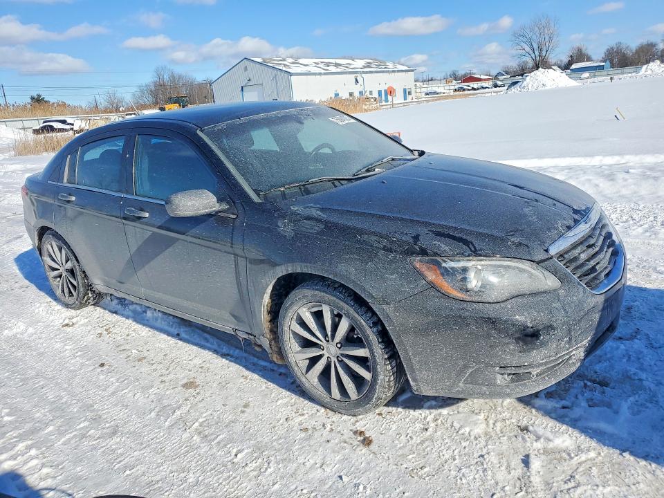 Photo 4 from auction – 2013 CHRYSLER 200 TOURIN with VIN 1C3CCBBB8DN584949