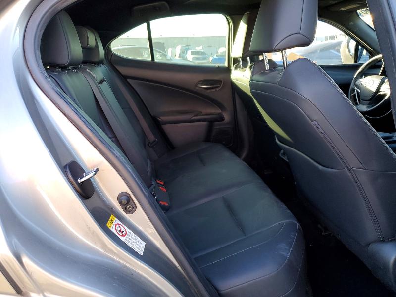 Photo 11 from auction – 2019 LEXUS UX with VIN JTHY3JBH2K2016774