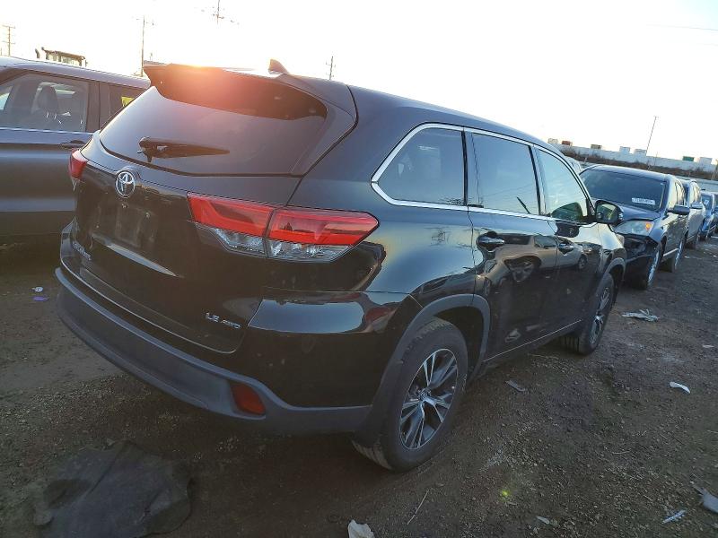 Photo 3 from auction – 2017 TOYOTA HIGHLANDER with VIN 5TDBZRFH5HS389176