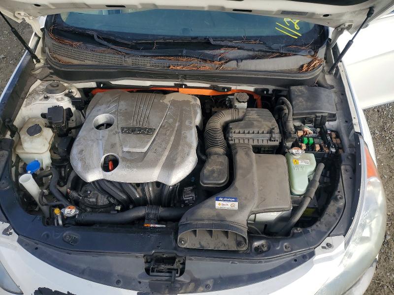 Photo 11 from auction – 2014 HYUNDAI SONATA HYB with VIN KMHEC4A42EA107117