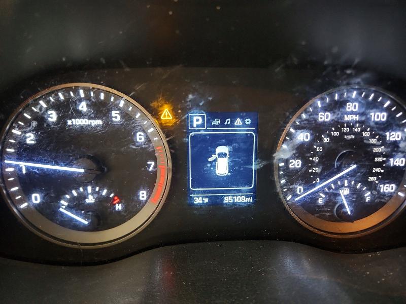 Photo 9 from auction – 2017 HYUNDAI TUCSON LIM with VIN KM8J3CA22HU382187