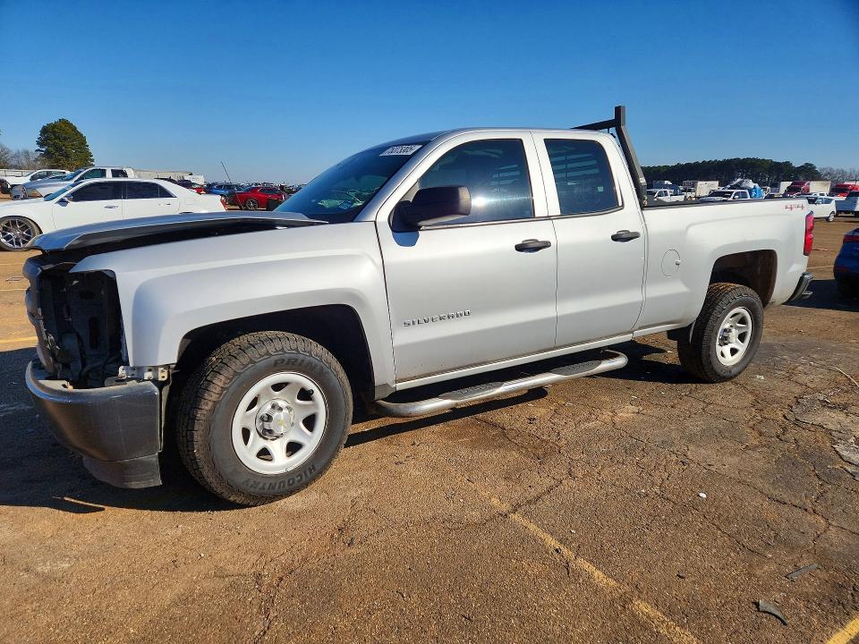 CHEVROLET SILVERADO 2015 with VIN 1GCVKPEH2FZ386352 - Photo from auction