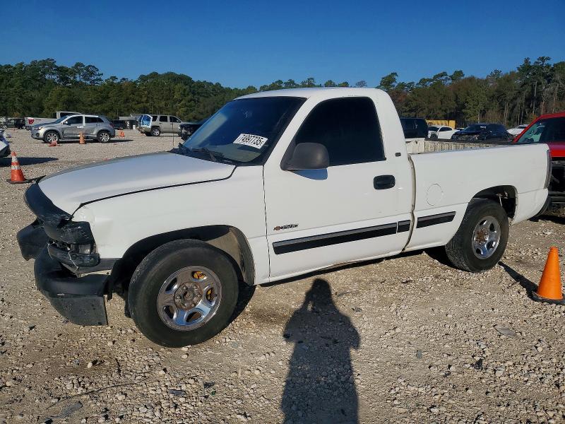 CHEVROLET SILVERADO 2002 with VIN 1GCEC14W32Z209135 - Photo from auction