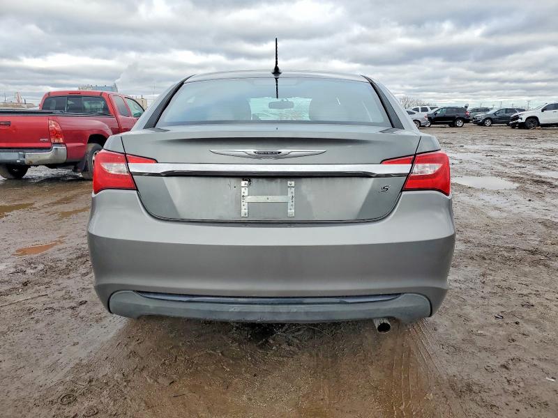 Photo 6 from auction – 2013 CHRYSLER 200 TOURIN with VIN 1C3CCBBB0DN503569