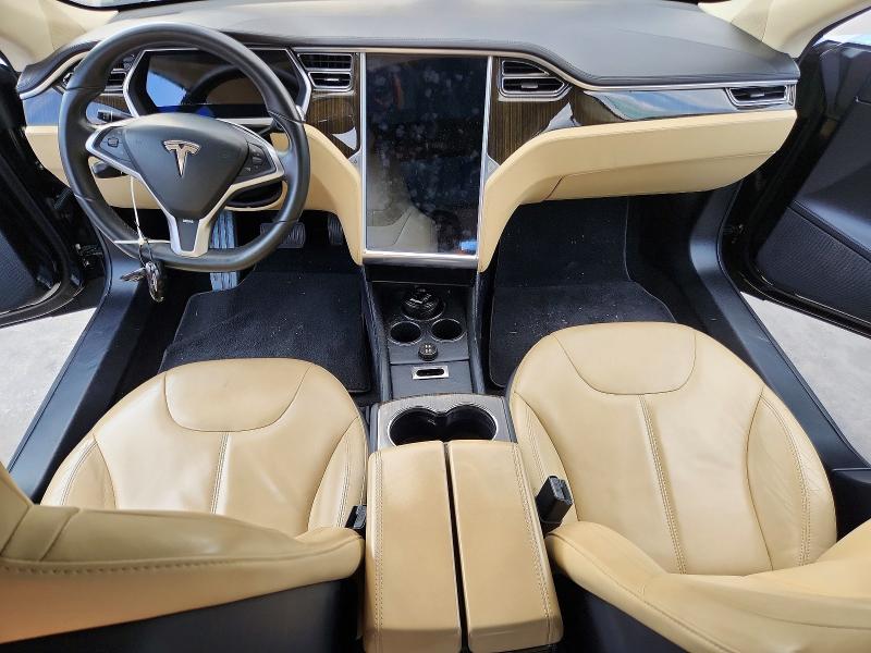 Photo 8 from auction – 2013 TESLA MODEL S with VIN 5YJSA1CN3DFP07720