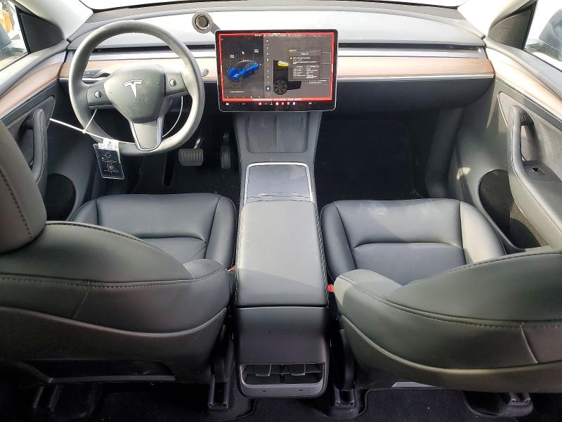 Zdjęcie 8 z aukcji – 2025 TESLA MODEL Y z VIN 7SAYGDED7SF231356