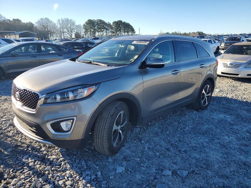 KIA SORENTO EX 2018 with VIN 5XYPH4A59JG385353 - Photo from auction