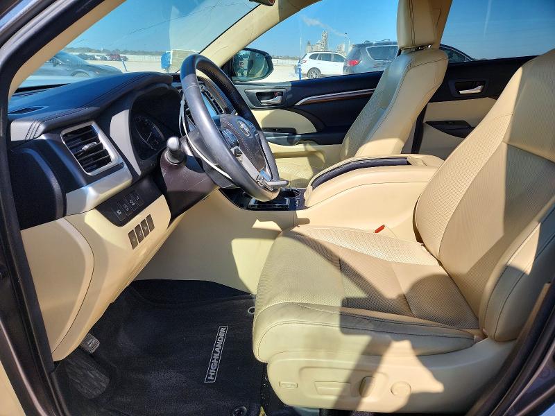 Photo 7 from auction – 2018 TOYOTA HIGHLANDER with VIN 5TDYZRFH6JS248424