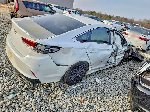 Photo 3 from auction – 2018 HYUNDAI SONATA SE with VIN 5NPE24AF6JH676628