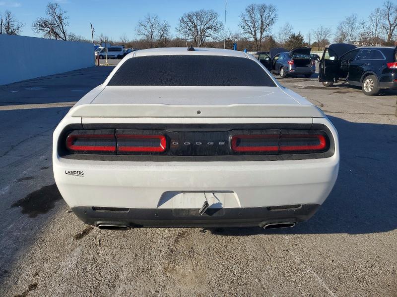 Photo 6 from auction – 2019 DODGE CHALLENGER with VIN 2C3CDZAG7KH570999
