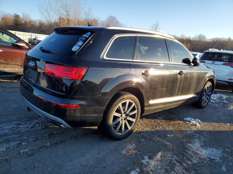 Photo 3 from auction – 2019 AUDI Q7 PREMIUM with VIN WA1LAAF78KD012715