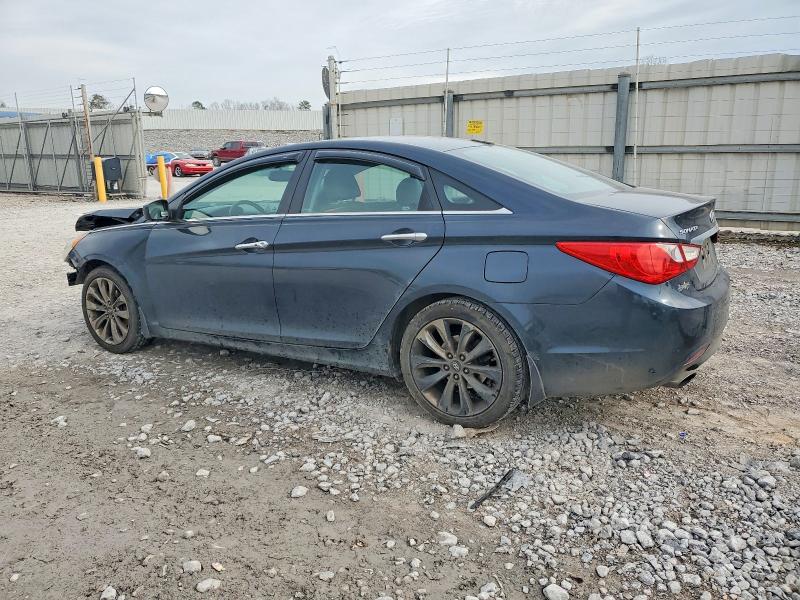Photo 2 from auction – 2011 HYUNDAI SONATA with VIN 5NPEC4AC2BH116691