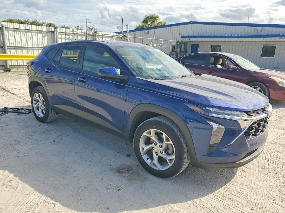 Photo 4 from auction – 2024 CHEVROLET TRAX LS with VIN KL77LFE25RC065258