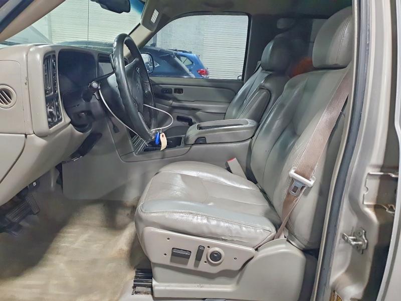 Photo 7 from auction – 2004 CHEVROLET SILVERADO with VIN 2GCEK13T141419996