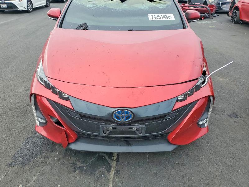 Photo 11 from auction – 2018 TOYOTA PRIUS PRIM with VIN JTDKARFP1J3097045