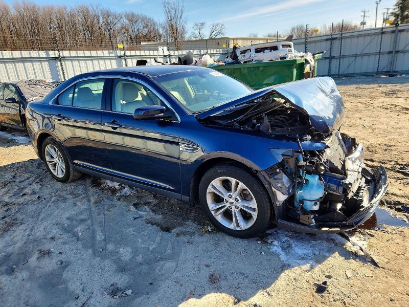 Photo 4 from auction – 2016 FORD TAURUS SEL with VIN 1FAHP2E85GG157152