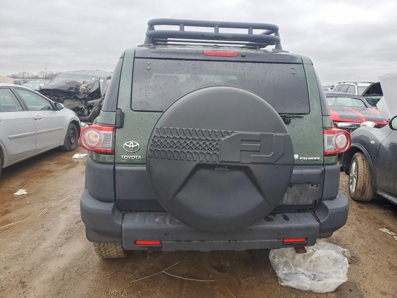 Photo 6 from auction – 2014 TOYOTA FJ CRUISER with VIN JTEBU4BF2EK204960