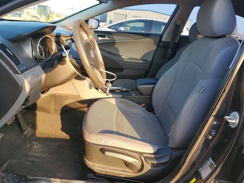 Photo 7 from auction – 2011 HYUNDAI SONATA with VIN 5NPEB4AC2BH021924