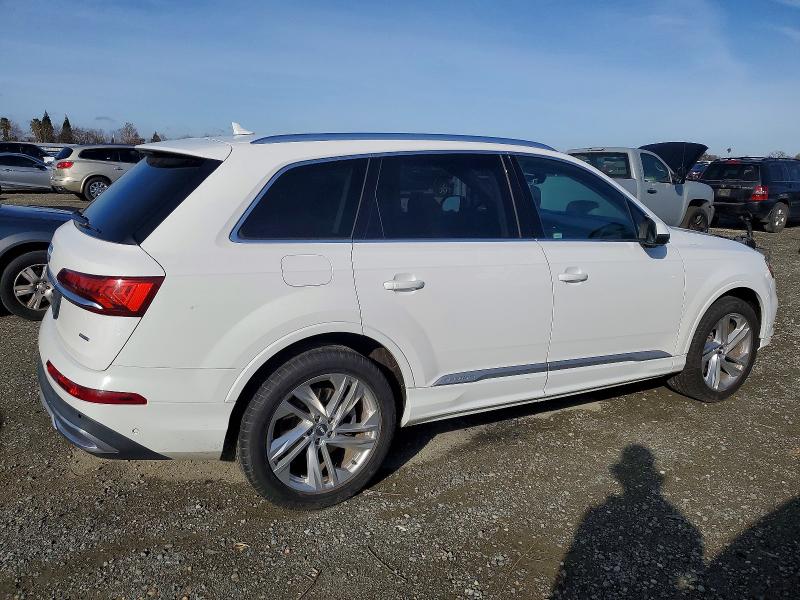 Photo 3 from auction – 2020 AUDI Q7 PREMIUM with VIN WA1LXAF72LD003430