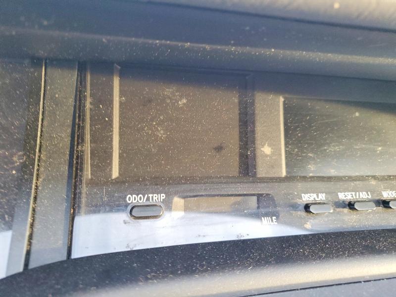 Photo 9 from auction – 2003 TOYOTA AVALON XL with VIN 4T1BF28B73U277178
