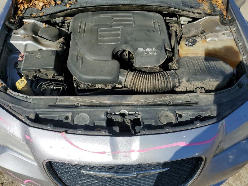 Photo 11 from auction – 2015 CHRYSLER 300 with VIN 2C3CCAAG3FH838215