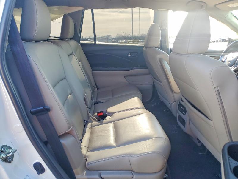 Photo 11 from auction – 2016 HONDA PILOT with VIN 5FNYF6H78GB092220