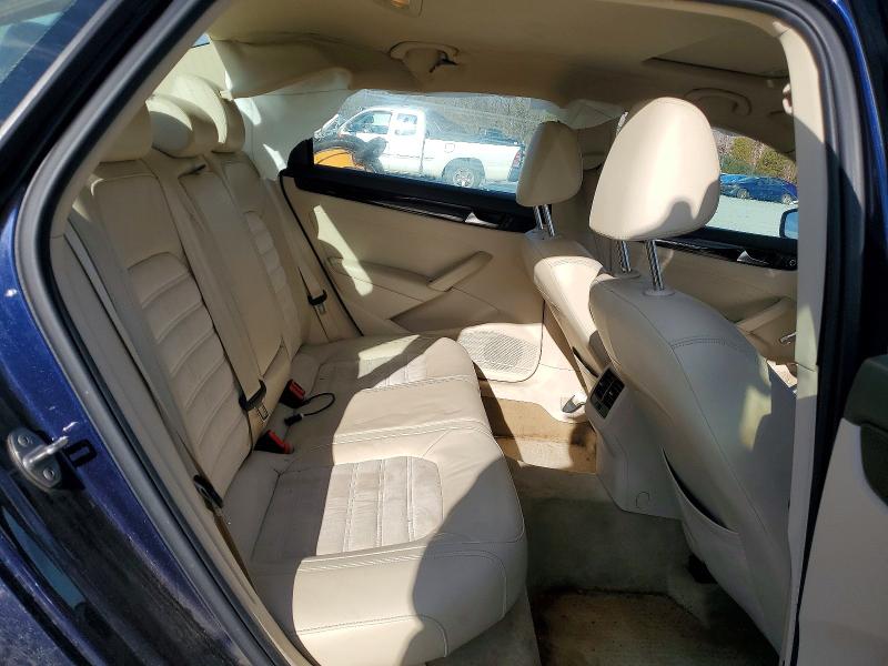 Photo 10 from auction – 2015 VOLKSWAGEN PASSAT with VIN 1VWCS7A35FC018880