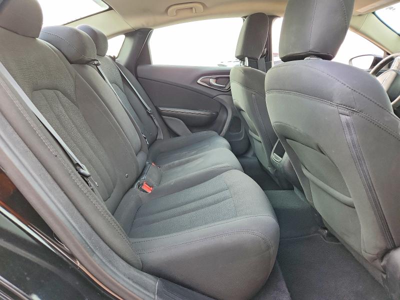 Photo 10 from auction – 2015 CHRYSLER 200 LIMITE with VIN 1C3CCCAB4FN754539