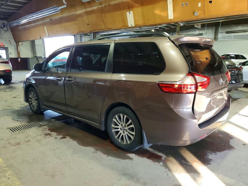 Photo 2 from auction – 2018 TOYOTA SIENNA XLE with VIN 5TDYZ3DC5JS955454