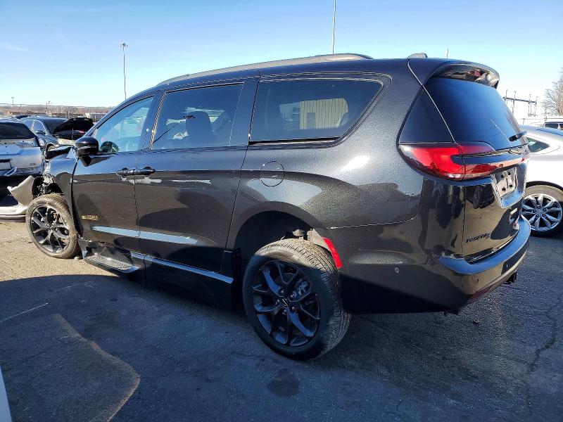 Photo 2 from auction – 2021 CHRYSLER PACIFICA T with VIN 2C4RC1BG0MR607252