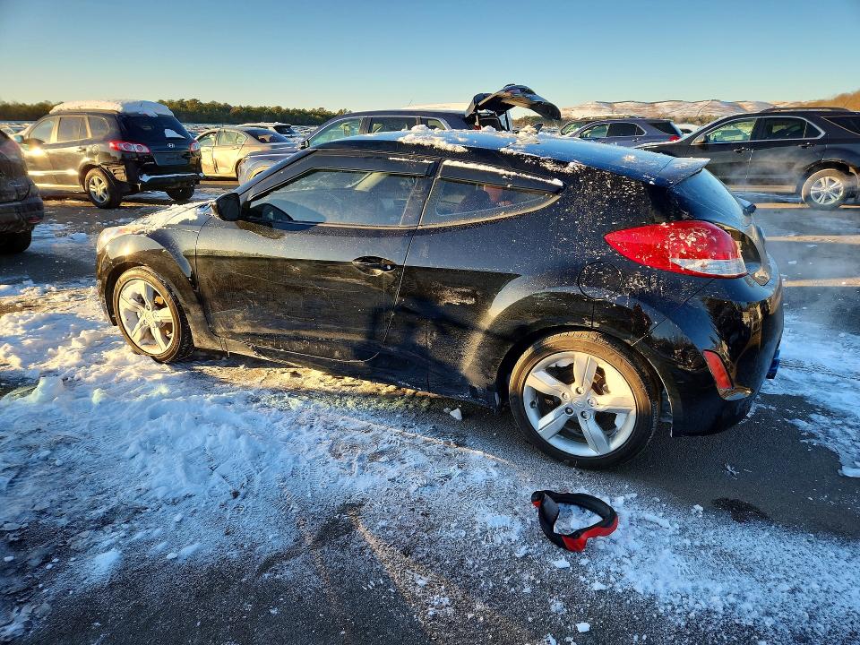 Photo 2 from auction – 2014 HYUNDAI VELOSTER with VIN KMHTC6AD3EU201394