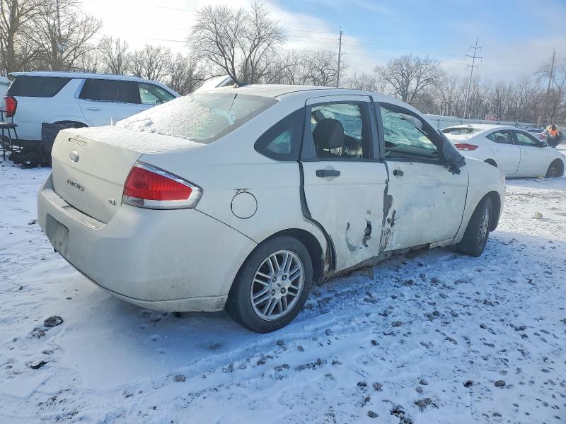 Photo 3 from auction – 2011 FORD FOCUS SE with VIN 1FAHP3FN9BW161987